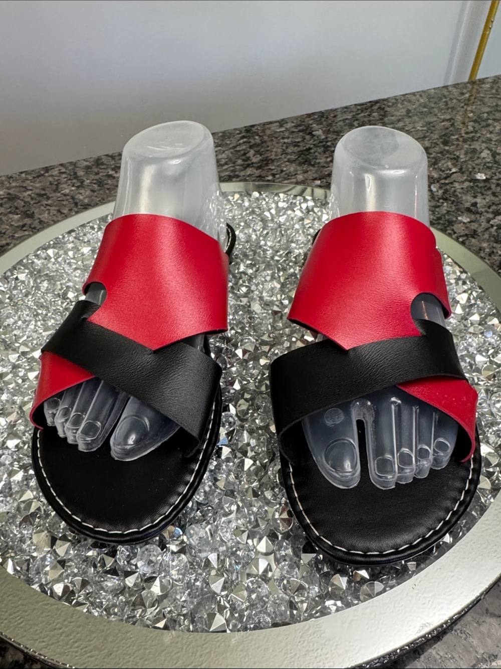 Red and Black criss cross vegan Leather Slide Sandals EUC 8.5 - Picture 2 of 9